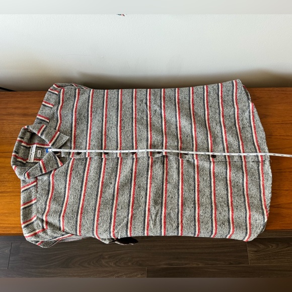 American Apparel Causal Button-down Shirt - Picture 5 of 5